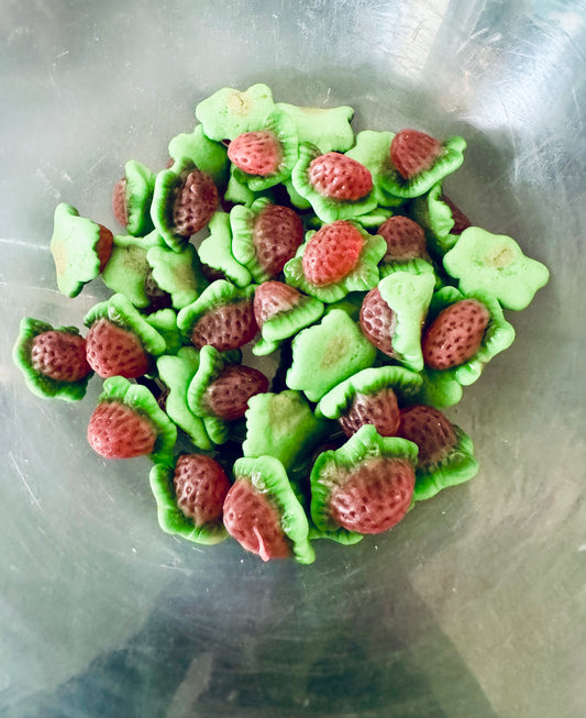 100g jelly filled strawberries (GF)